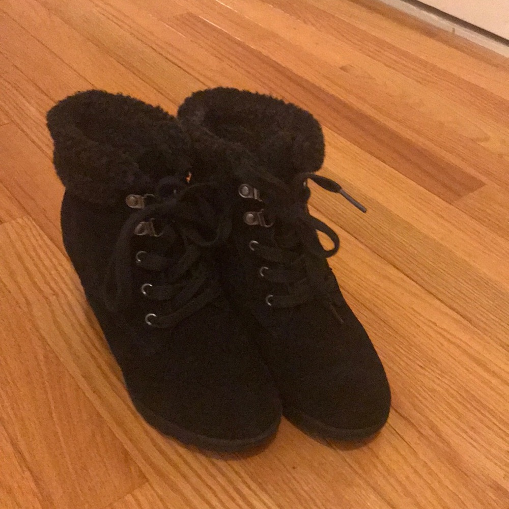 White Mountain wedge boots
